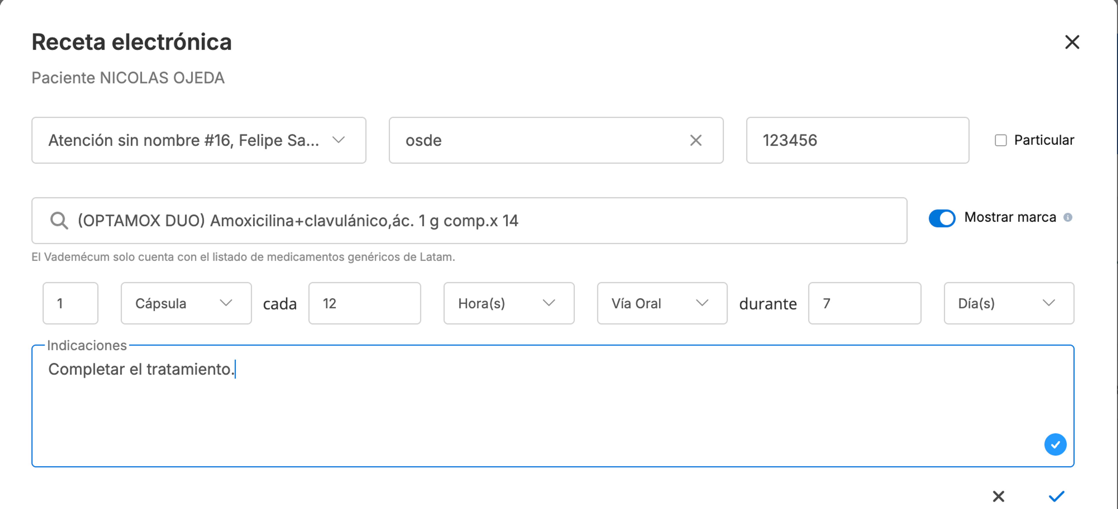 Formulario de receta electrónica con el medicamento, la posología y el campo de indicaciones