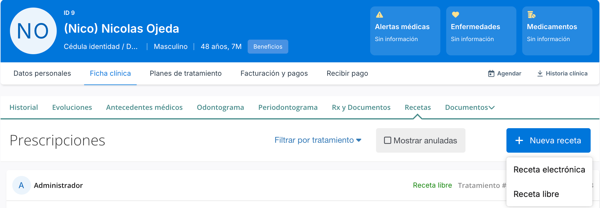 Pestaña Recetas de la ficha clínica, con el menú Nueva receta mostrando las opciones Receta electrónica y Receta libre