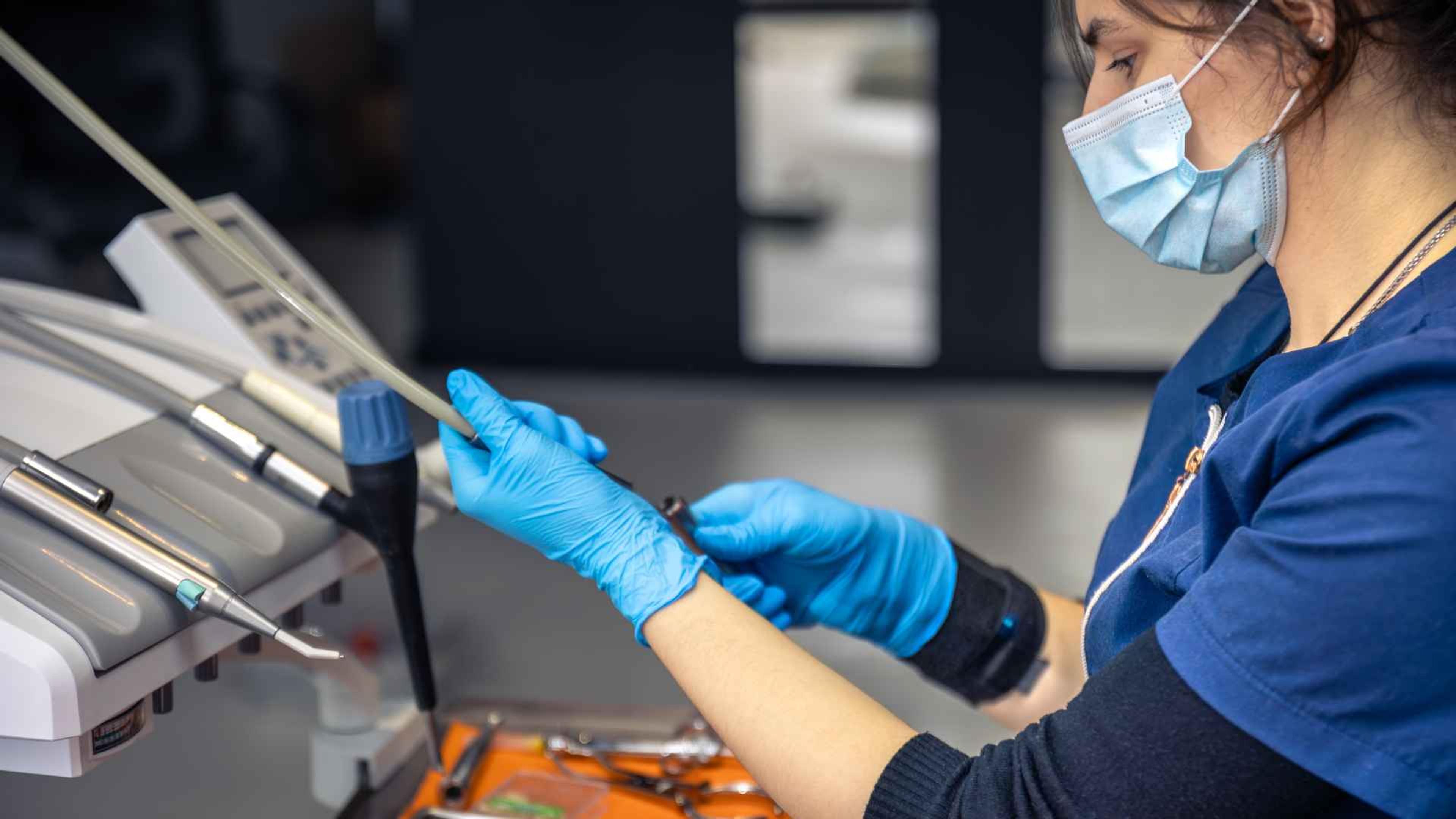 Bioseguridad y Manejo de Residuos en Clínicas Dentales: Lo que Exige la Norma en Colombia