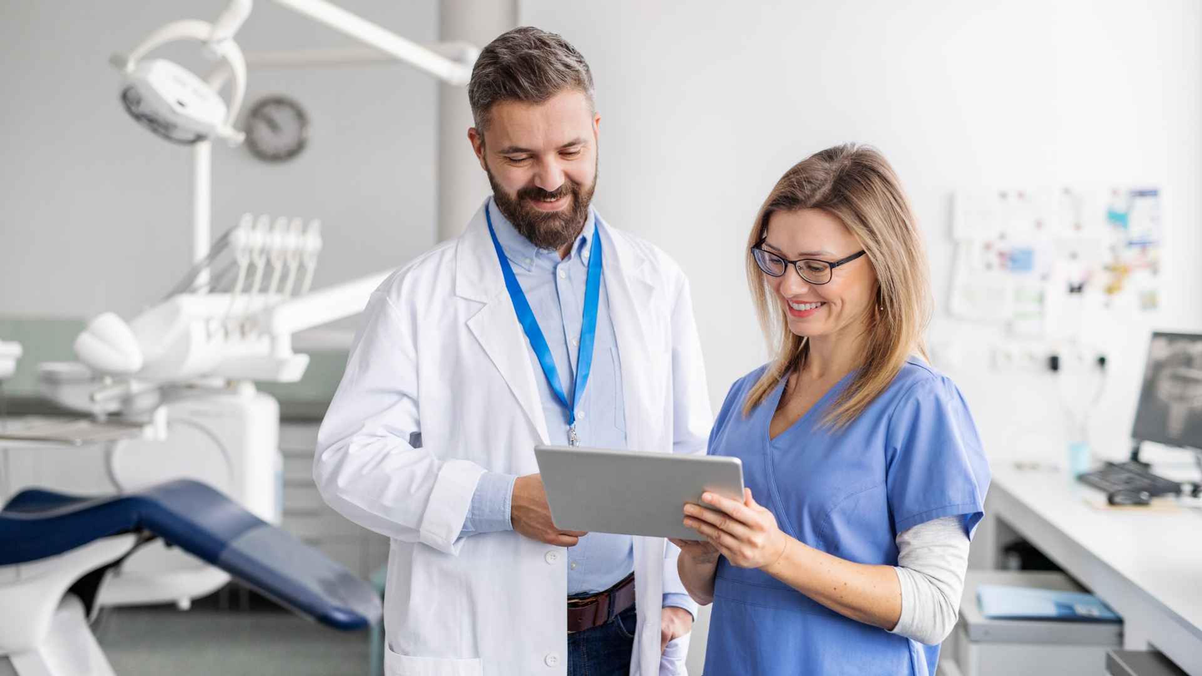 ¿Qué tener en cuenta al abrir un consultorio dental en Colombia?