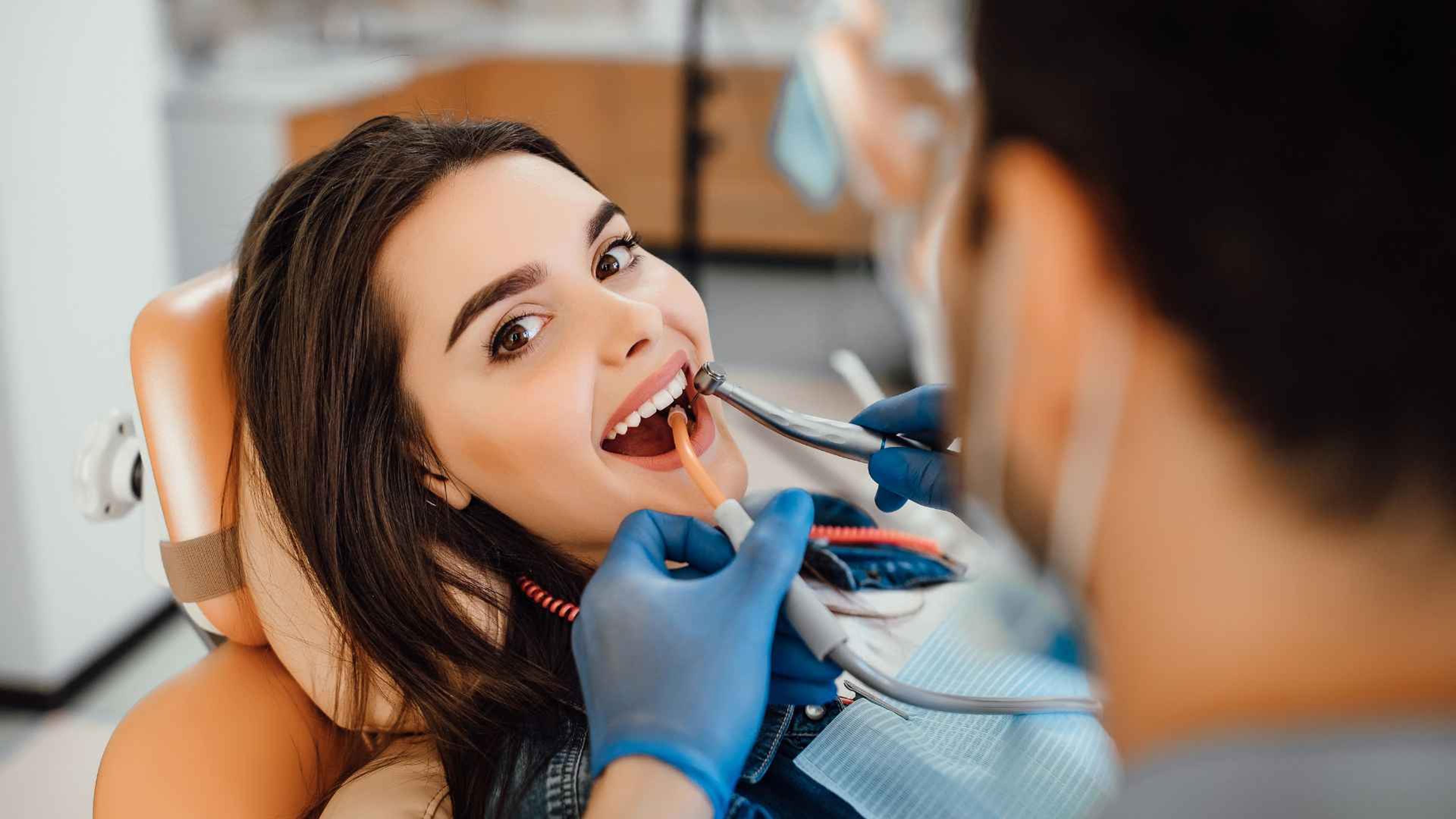 Reseñas clínica dental: cómo conseguirlas y convertirlas en tu mejor herramienta de captación