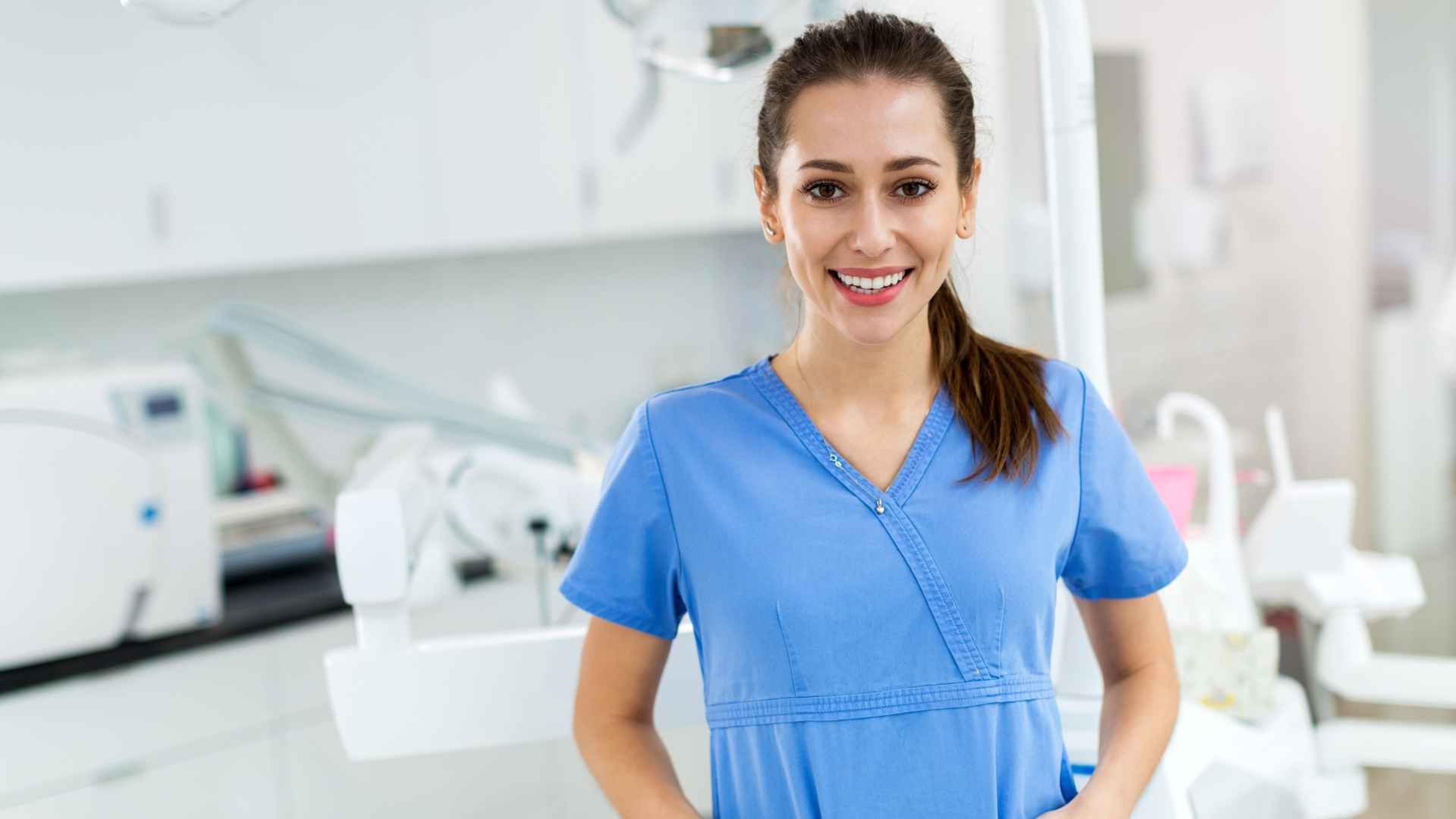 Facturación electrónica en Colombia: cómo cumplir con la normativa en tu clínica dental
