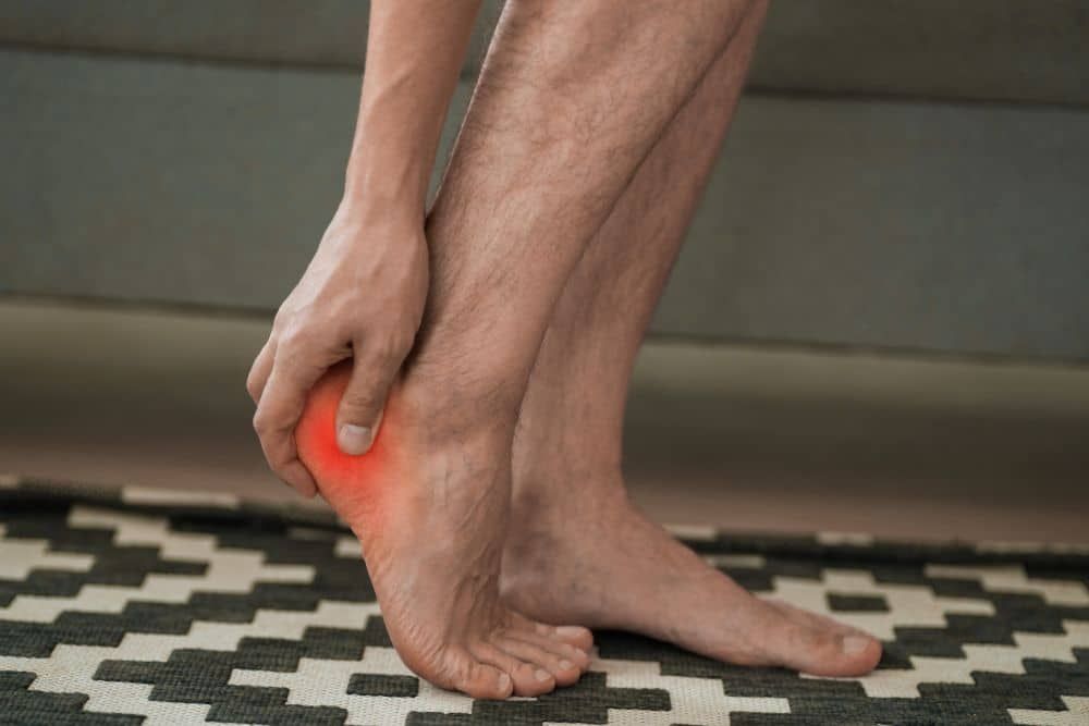 ¿Es recomendable andar con un espolón calcáneo? | Clínica Recupérate en Salamanca