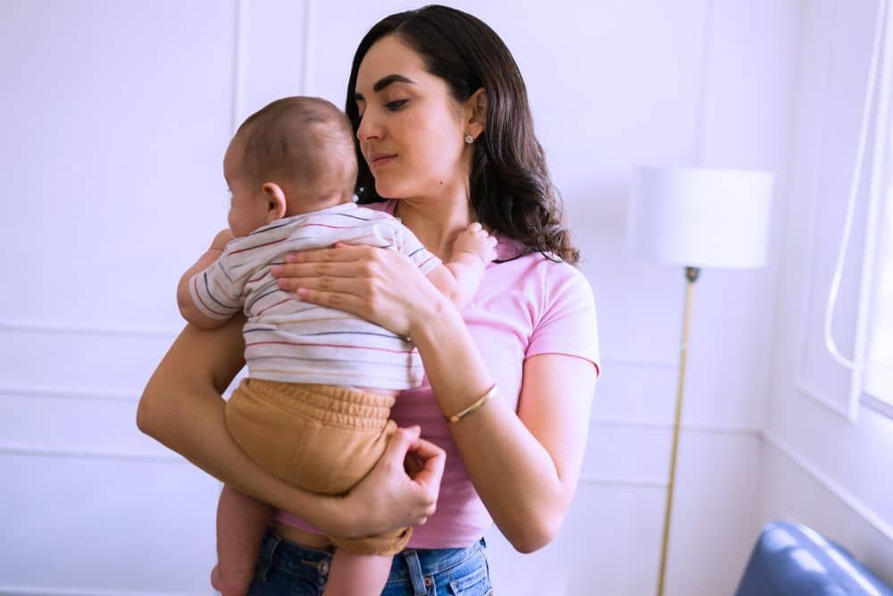Fisioterapia para los gases del bebé: técnicas suaves para su bienestar | Clínica Recupérate en Salamanca