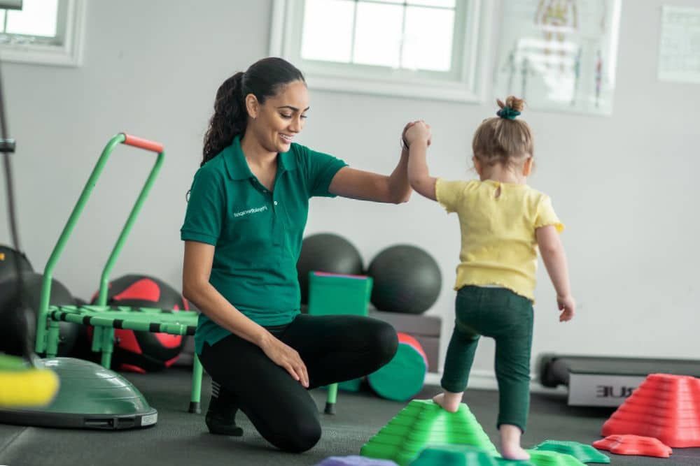 Fisioterapia neurológica infantil: qué es y cómo puede ayudar a tu hijo | Clínica Recupérate en Salamanca