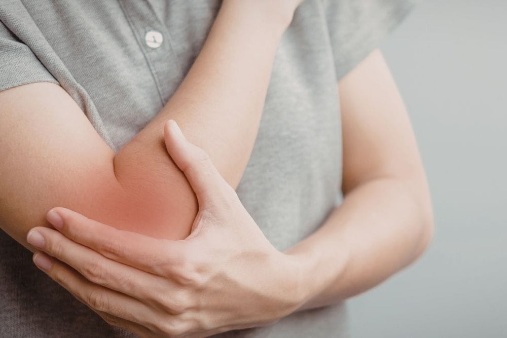 Bursitis de codo: tratamiento de fisioterapia en Salamanca | Clínica Recupérate en Salamanca