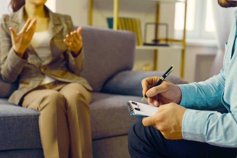 Terapia cognitivo conductual para la ansiedad: qué es y cómo puede ayudarte | Clínica Recupérate en Salamanca