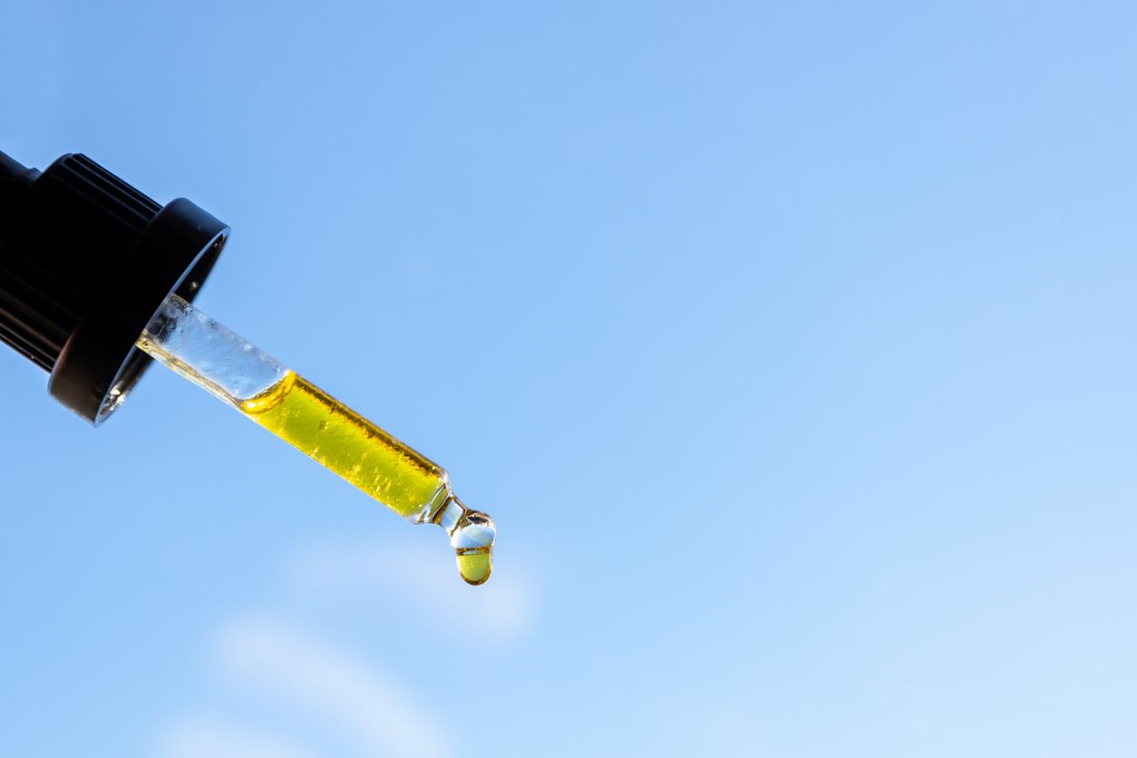 CBD-Dosierung: So findest du die richtige Dosis für Tropfen, Öl und Kapseln
