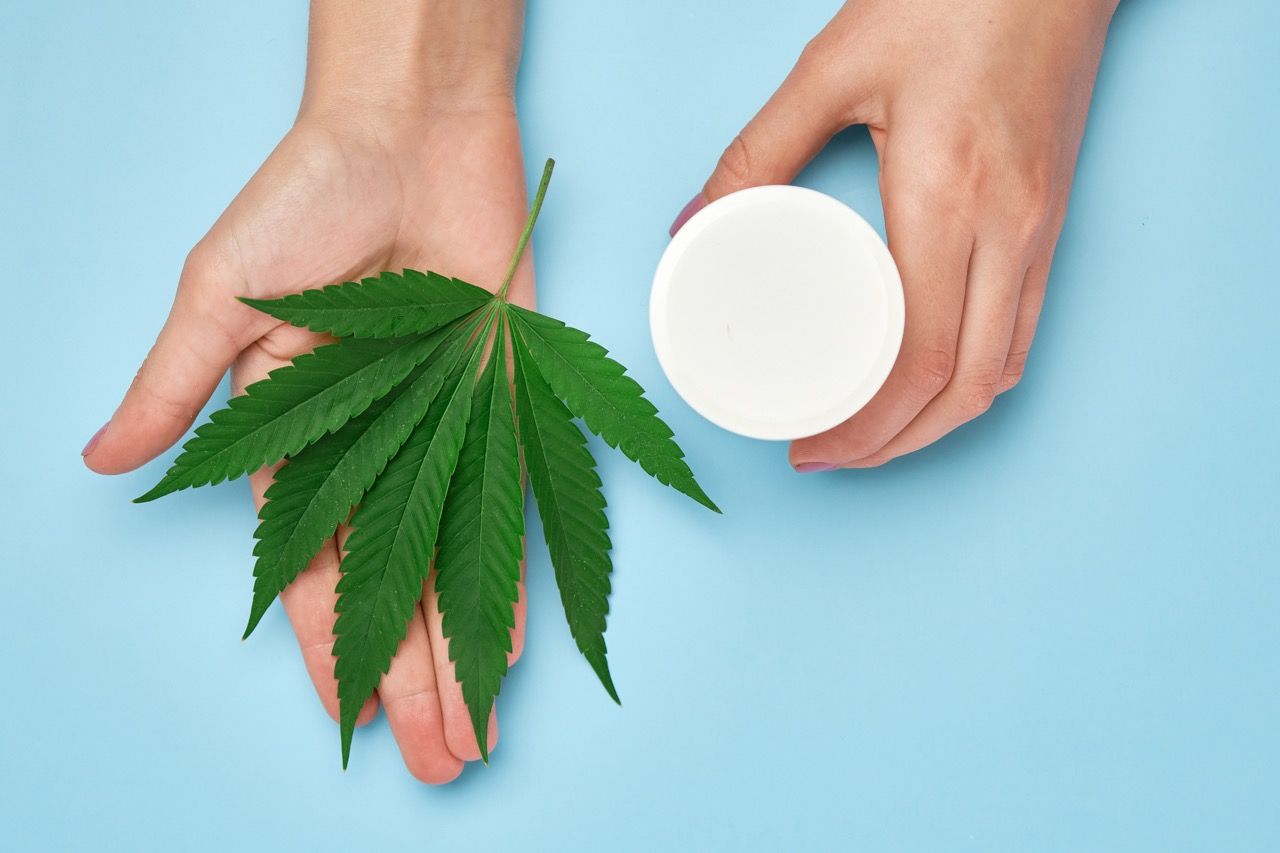 Was sagt die Forschung zu CBD bei Akne?