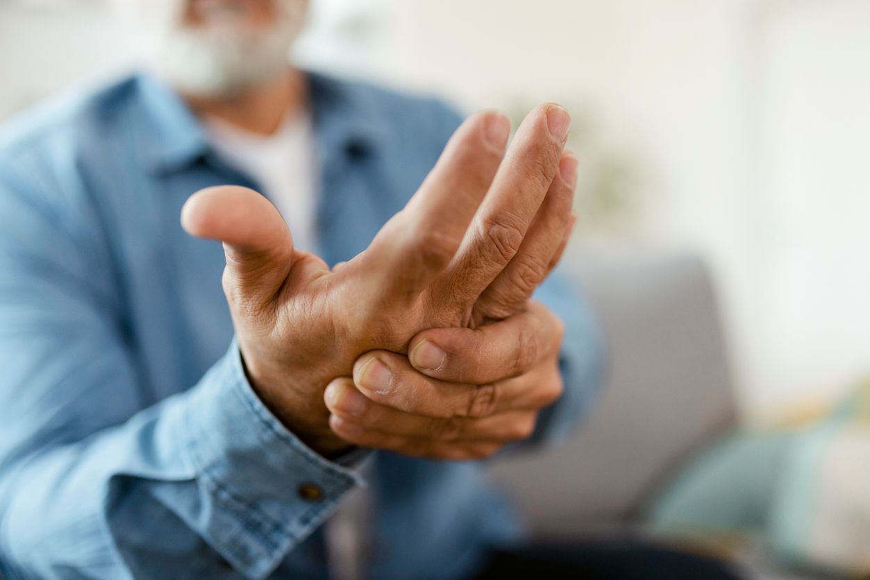 Welche Risiken solltest du bei Cannabis und rheumatoider Arthritis kennen?