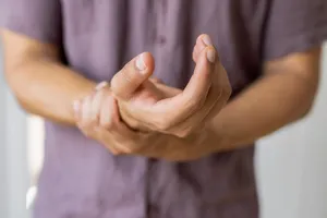 Cannabis bei Parkinson: Symptomlinderung und Lebensqualität verbessern