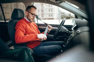 Cannabis und Autofahren: Aktuelle Regelungen im Überblick