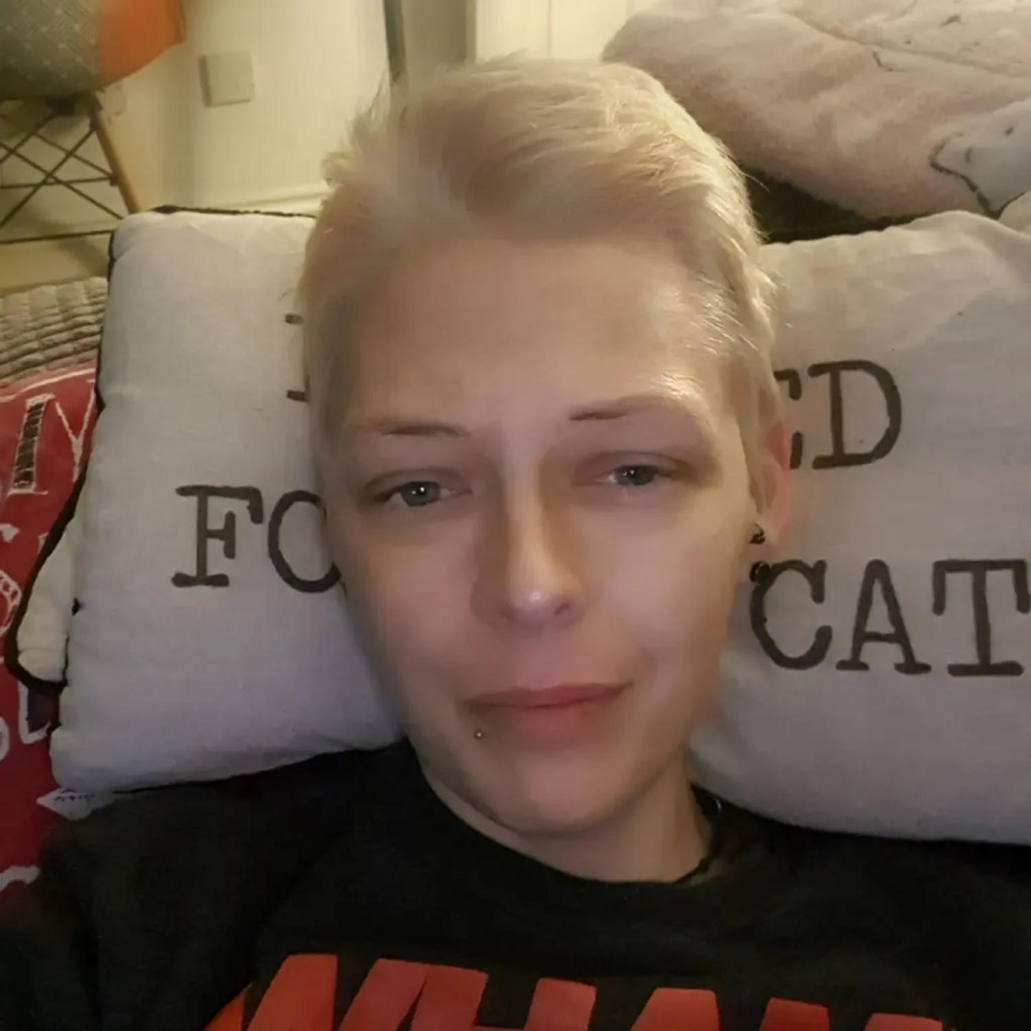 Not looking too good at 3am… oh new hair BTW!
