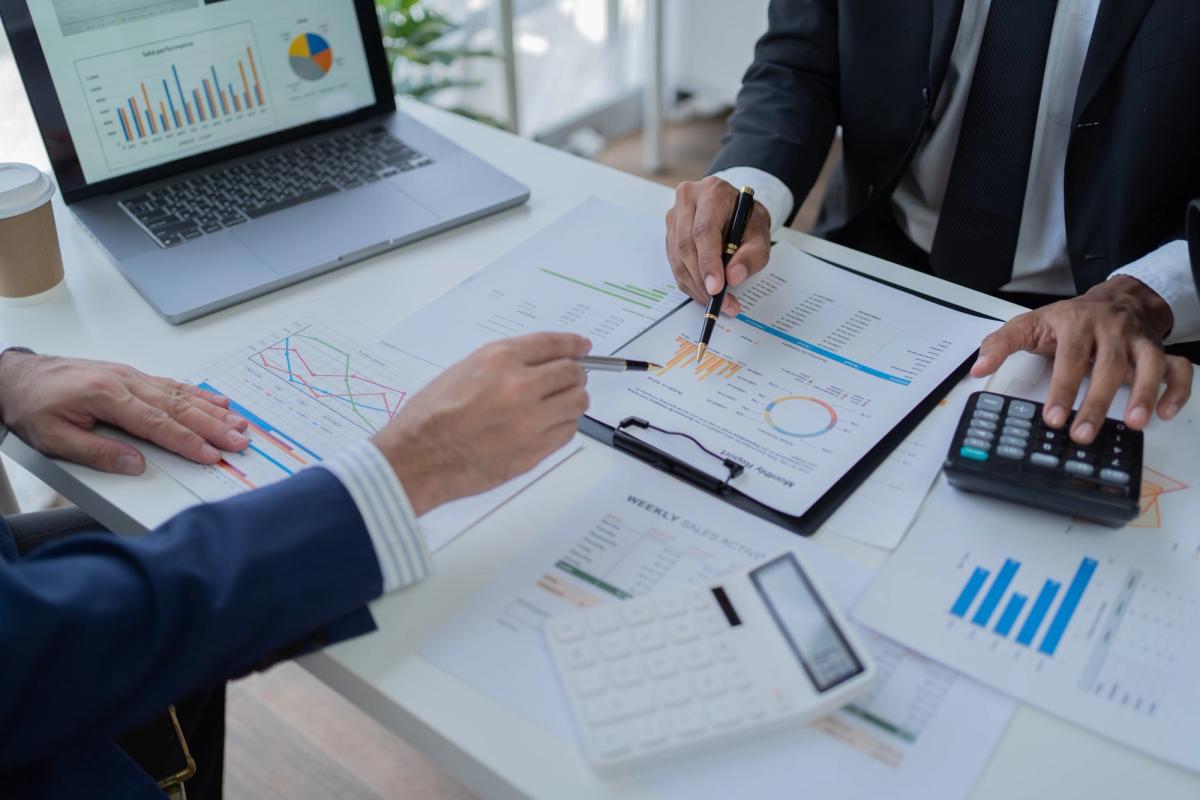 tworzenie strategii marketingowej przez zespół na podstawie danych