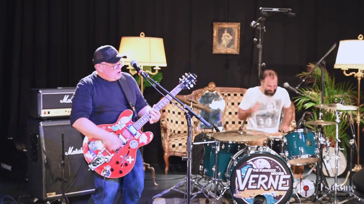 Image pour l'article Live session 5 titres de Verne lors des OnSEN Party de leur label Tsukune.