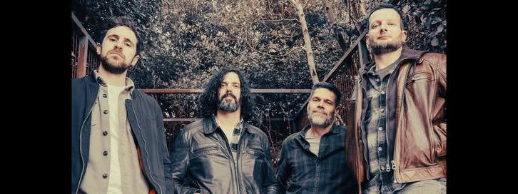 Photo de Crooked Minds