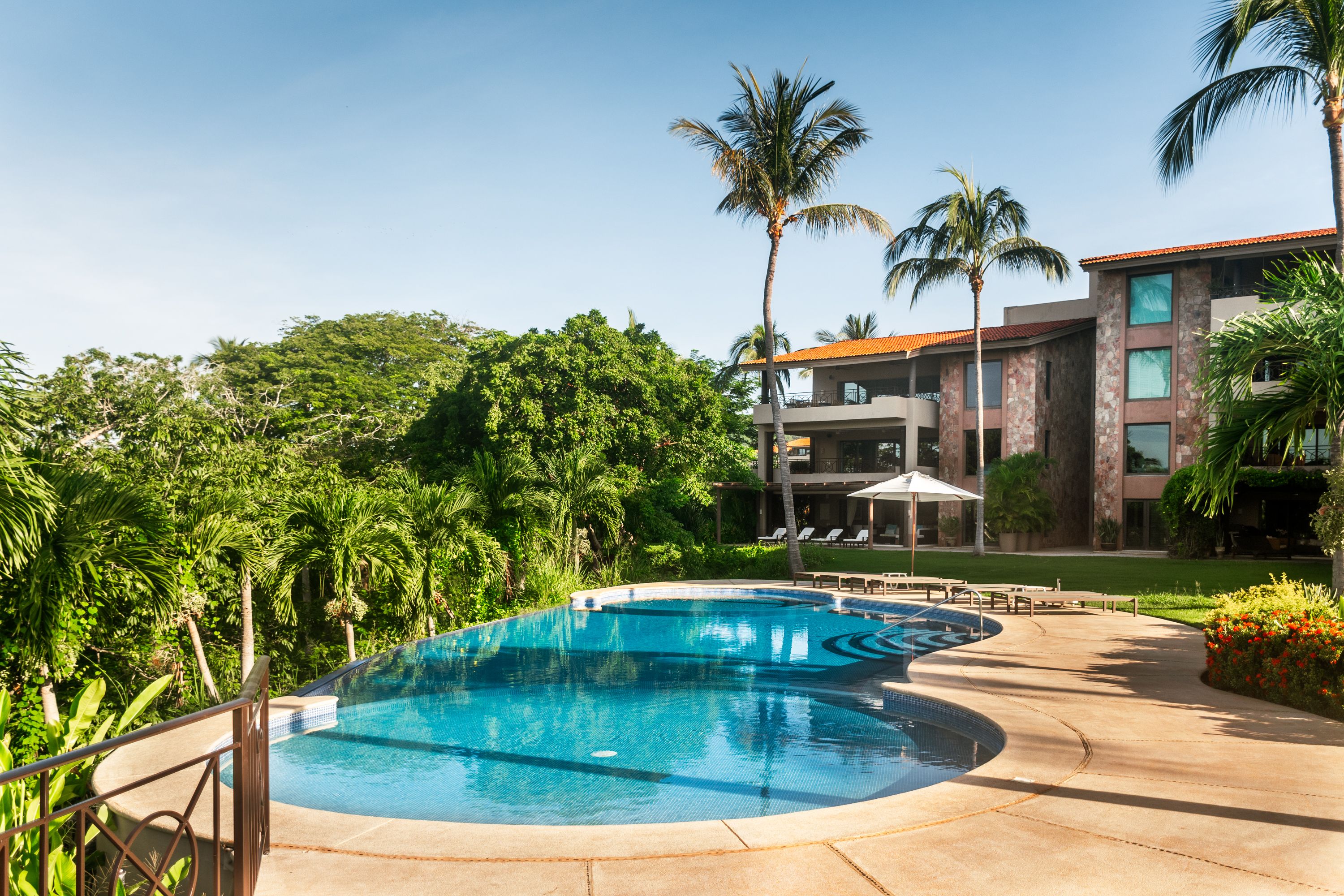 801 Hacienda