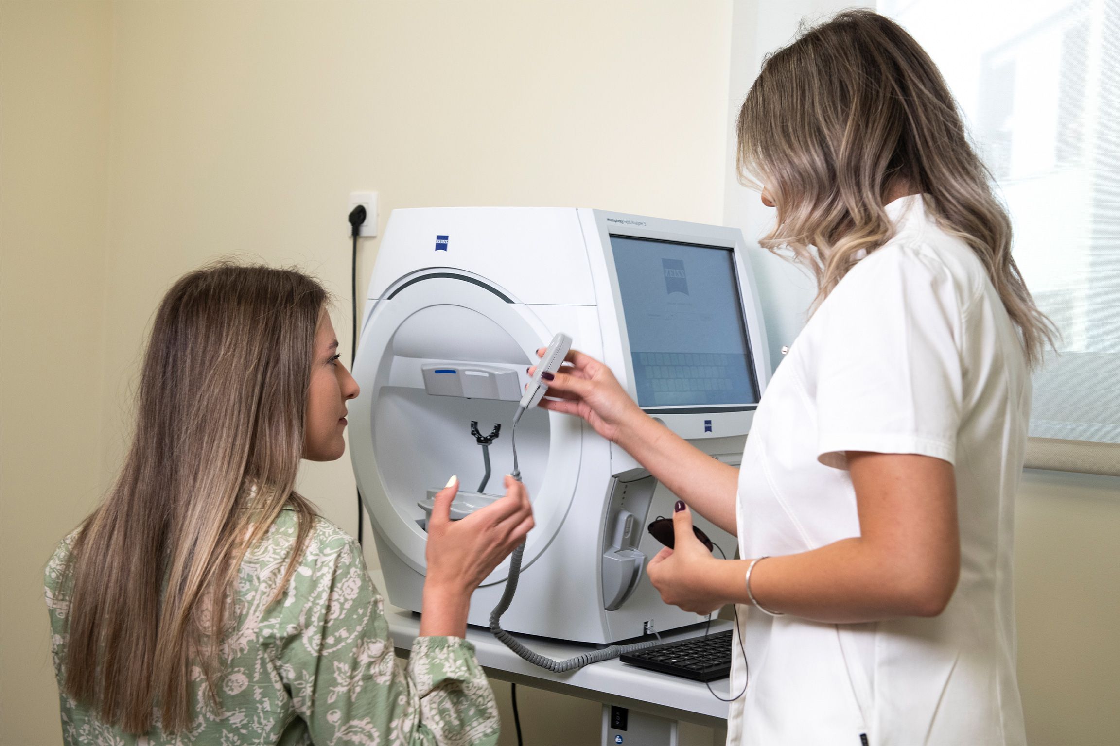 Peripheral vision testing