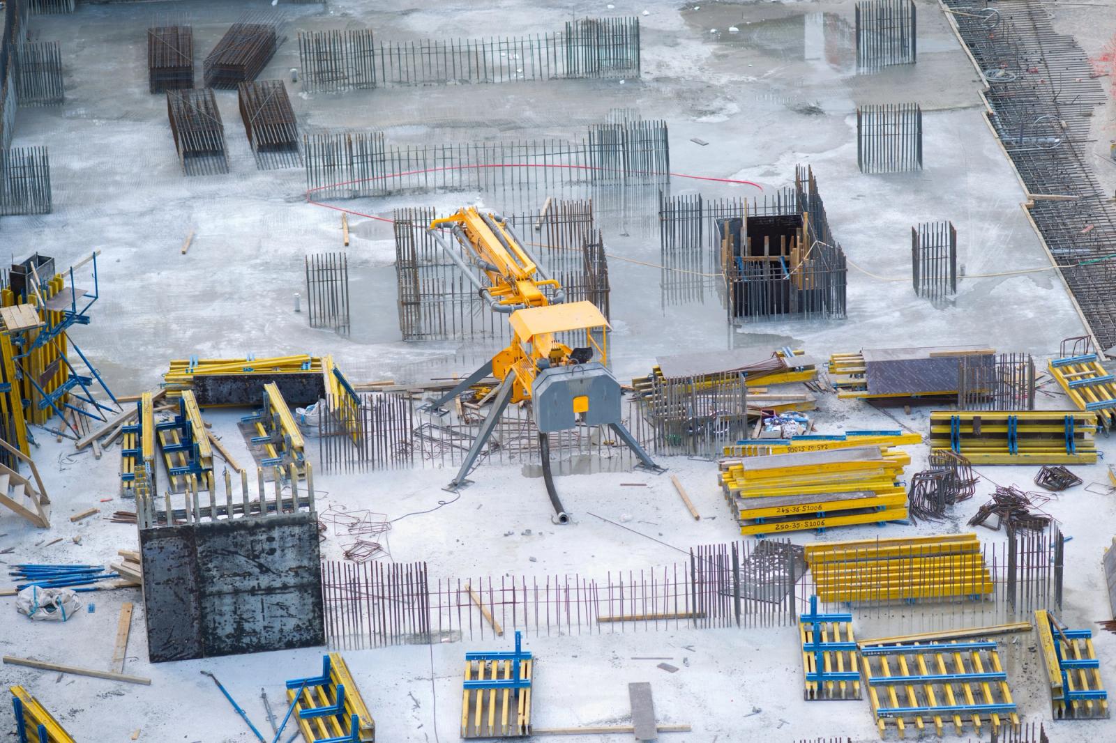 Why One Accountable Group Beats a Chain of Contractors