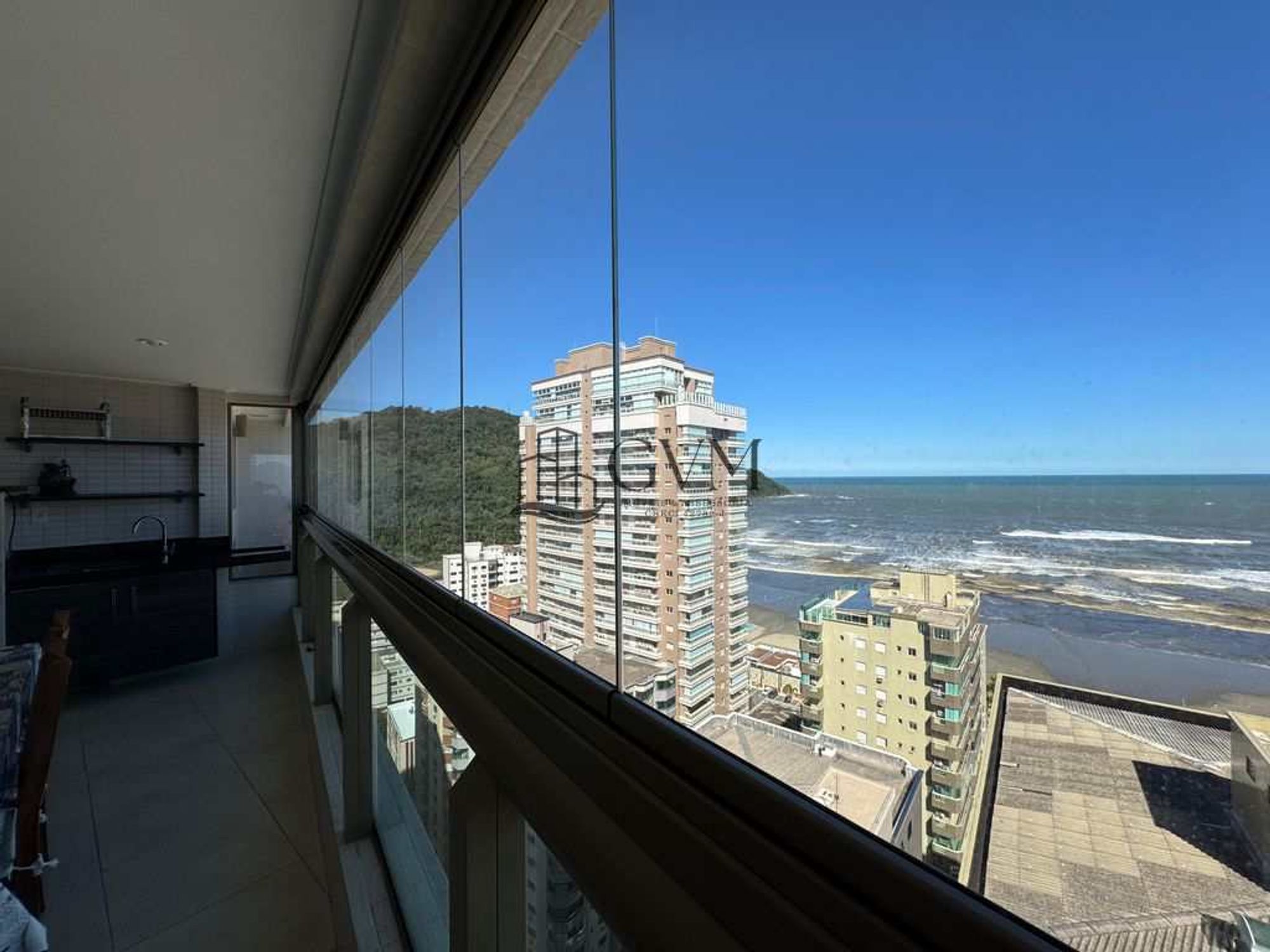 Foto 10 do imóvel Apartamento com vista mar no Canto do Forte em Praia Grande/SP.