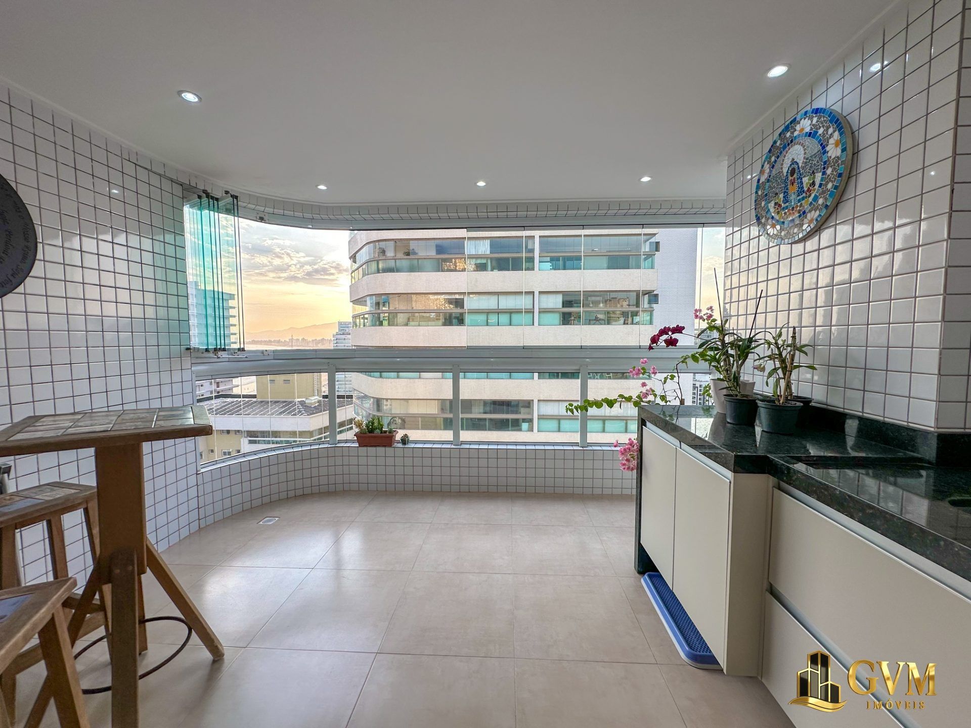 Foto 4 do imóvel APARTAMENTO 3 DORMITÓRIOS - CANTO DO FORTE