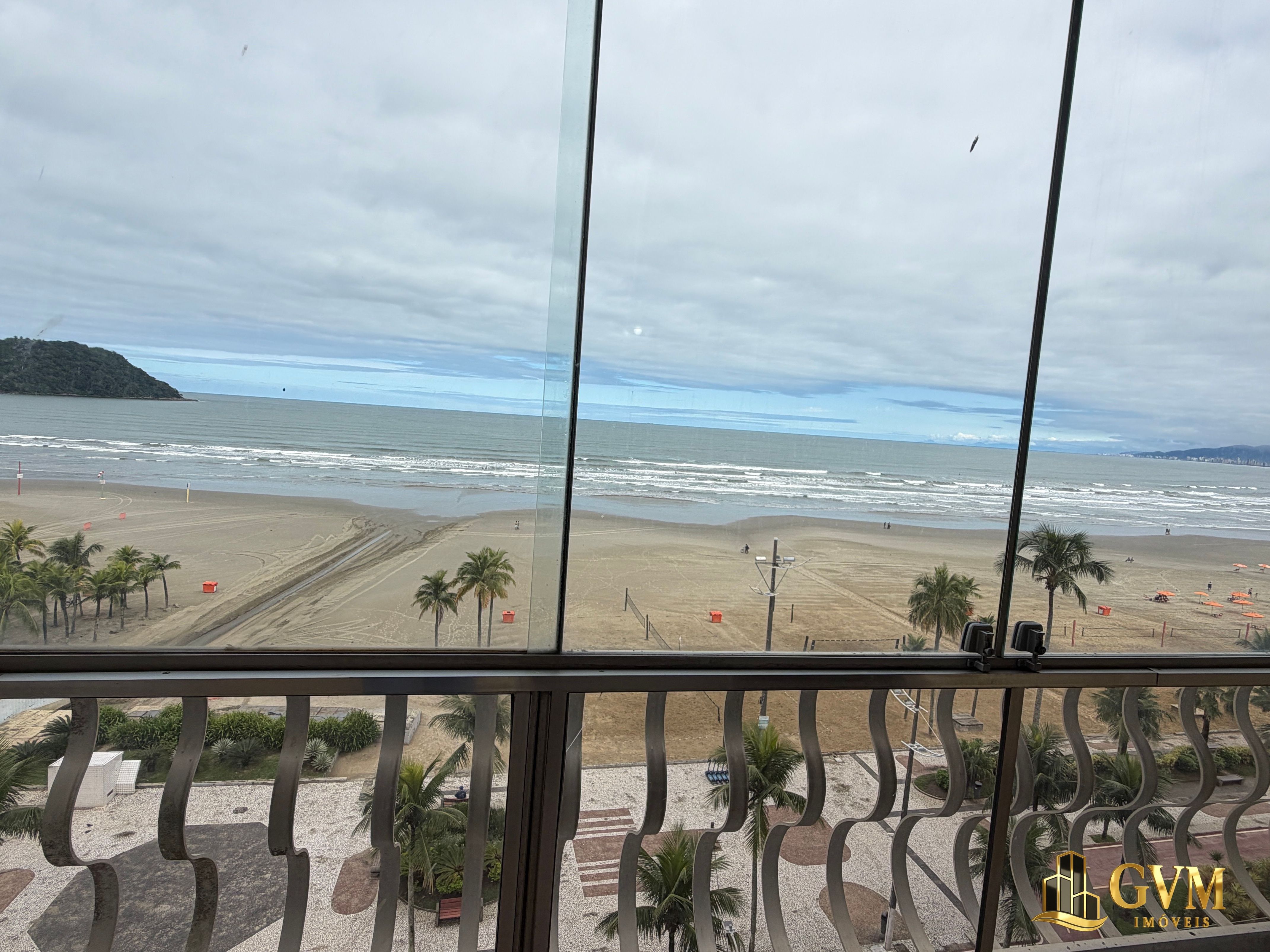 Interior do imóvel Duplex Frente Mar - Canto do Forte 