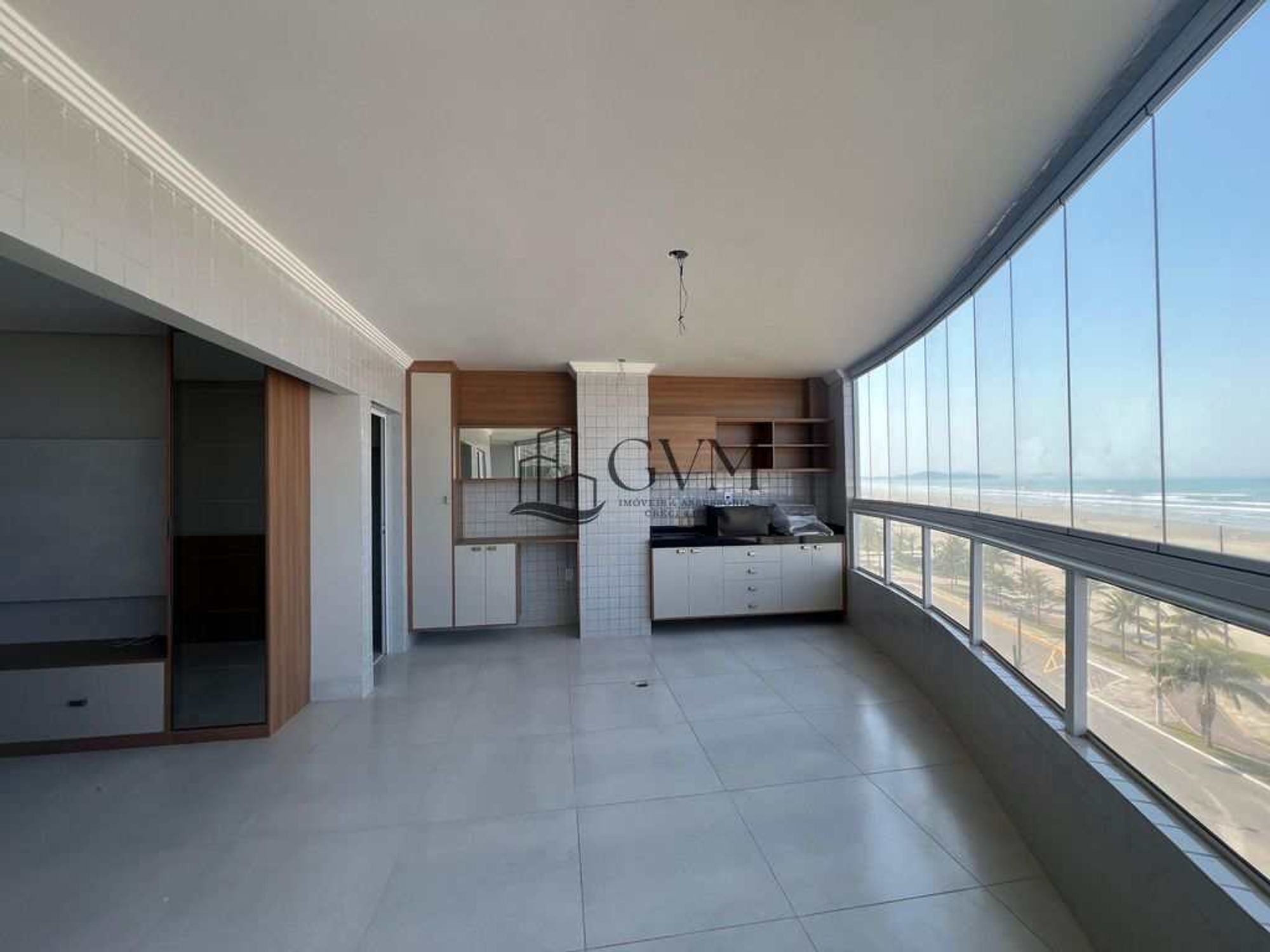 Foto do imóvel Apartamento com 2 quartos frente mar á venda no Caiçara em Praia Grande em Caiçara, Praia Grande