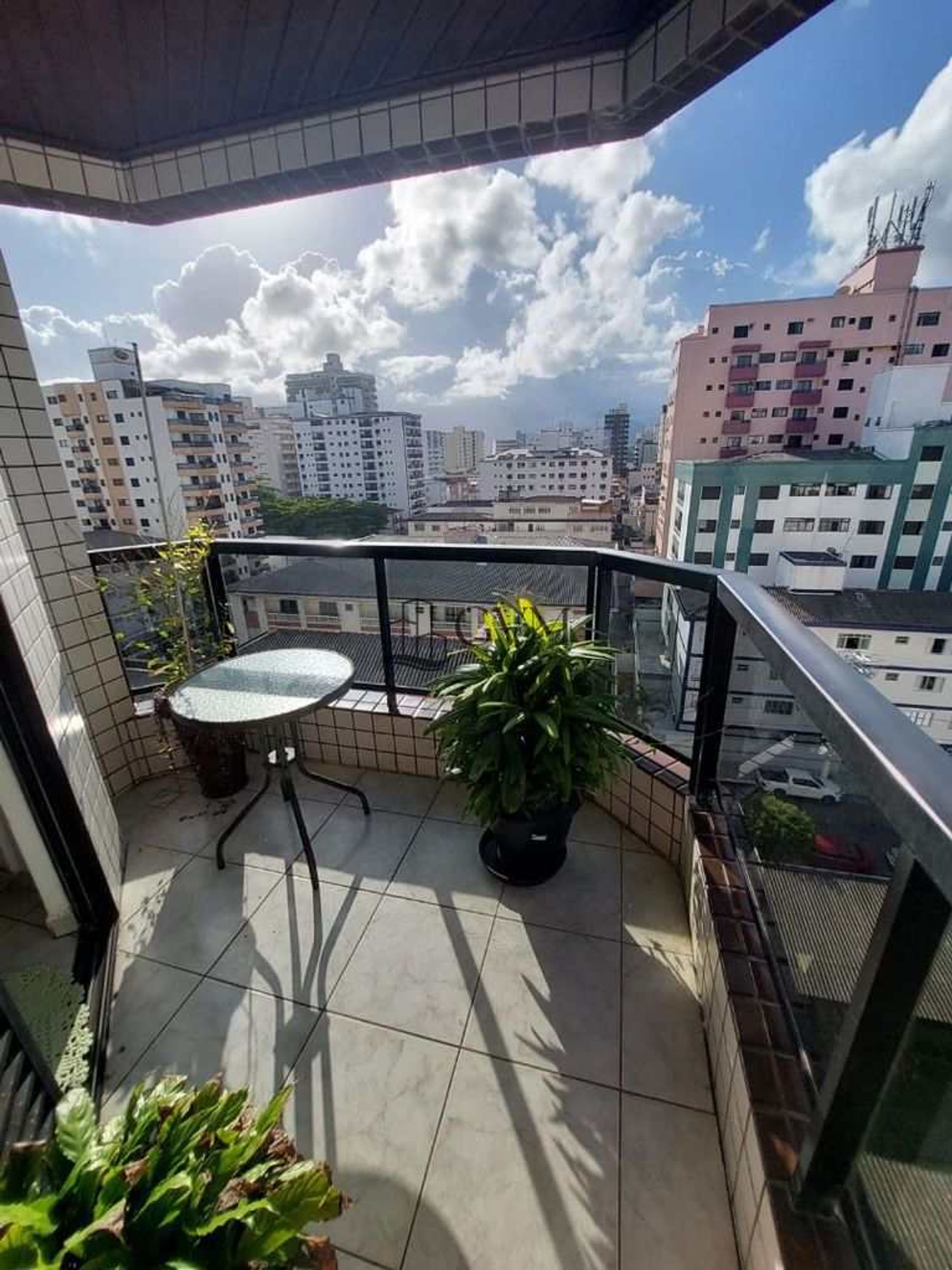 Foto 15 do imóvel Apartamento de 2 quartos na Guilhermina, Praia Grande, SP.