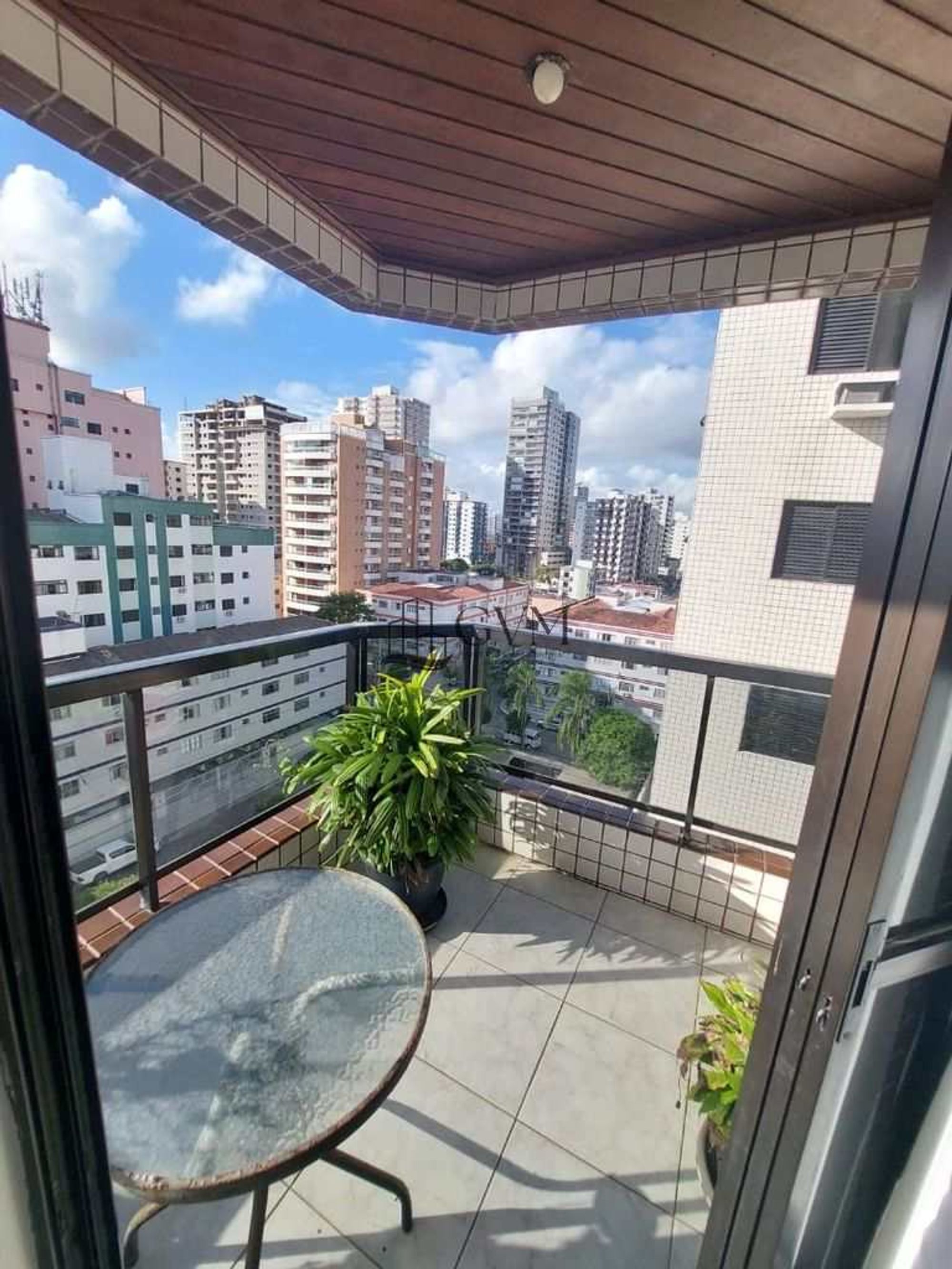 Foto 14 do imóvel Apartamento de 2 quartos na Guilhermina, Praia Grande, SP.