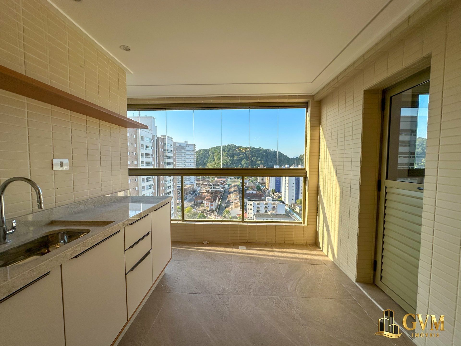 Foto 6 do imóvel APARTAMENTO 2 SUÍTES - CANTO DO FORTE