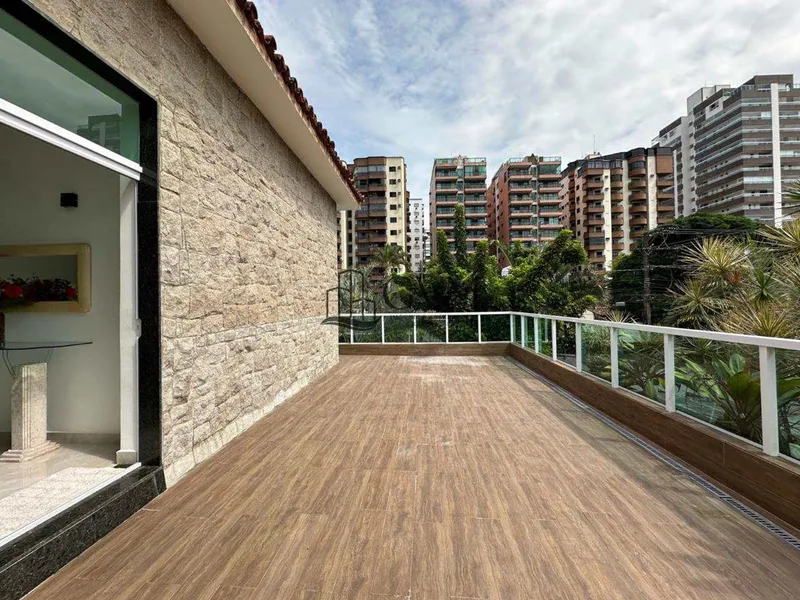 Ambiente do imóvel Sobrado com 6 quartos, Canto do Forte, Praia Grande