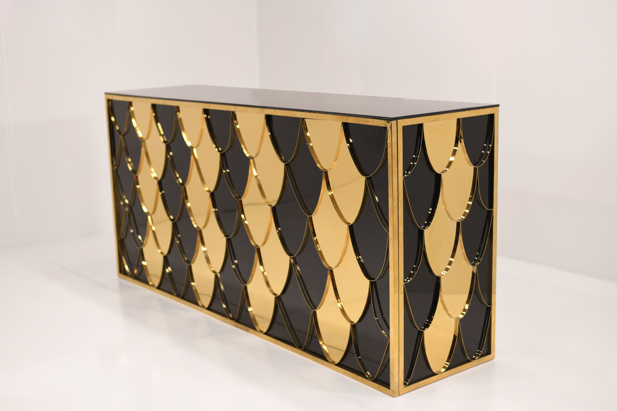 Gold Black Fishnet 8' Bar B