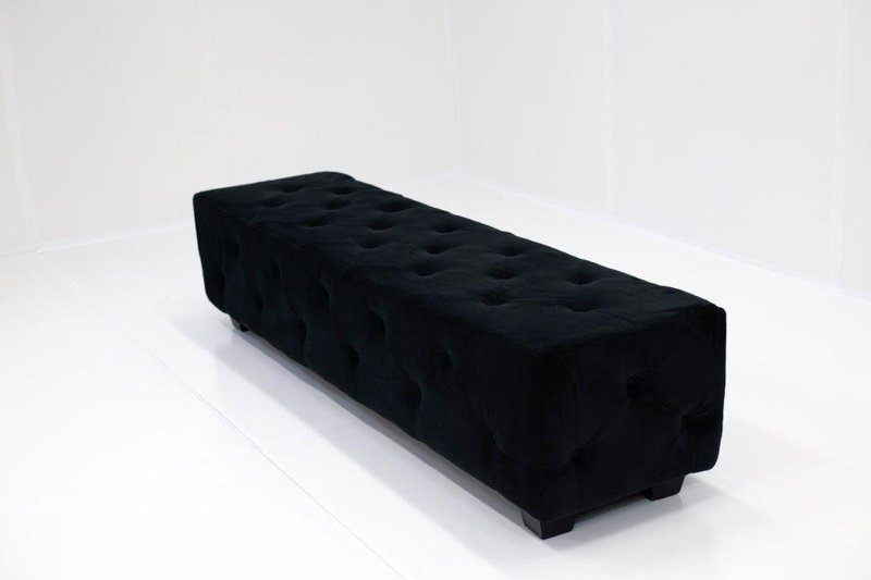 Tufted Black Bench