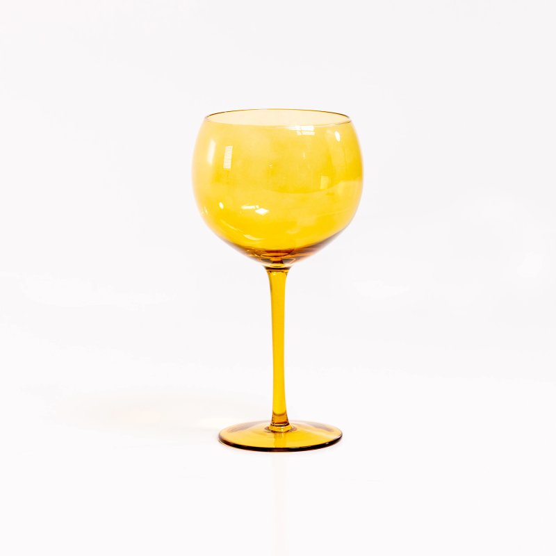 Marilyn Amber Wine Glass R rental
