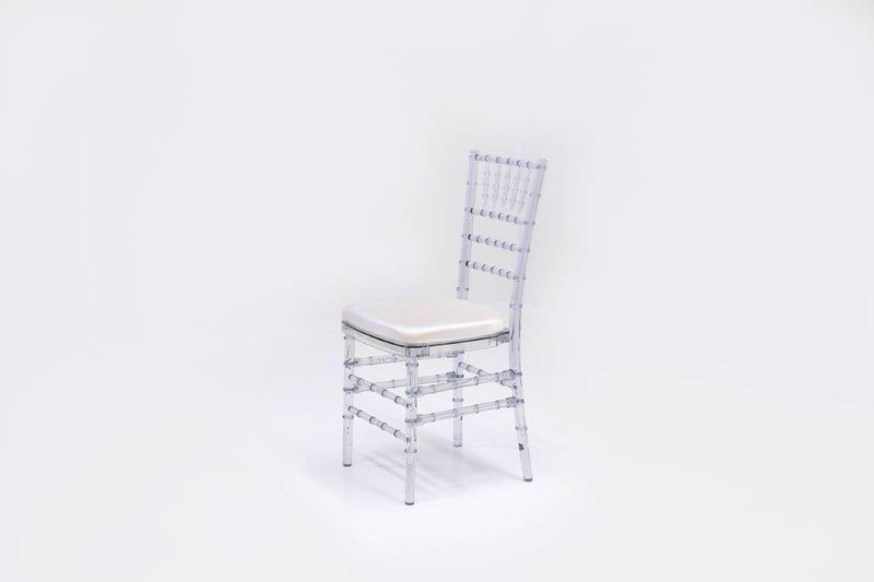 Clear Chiavari chair (1)