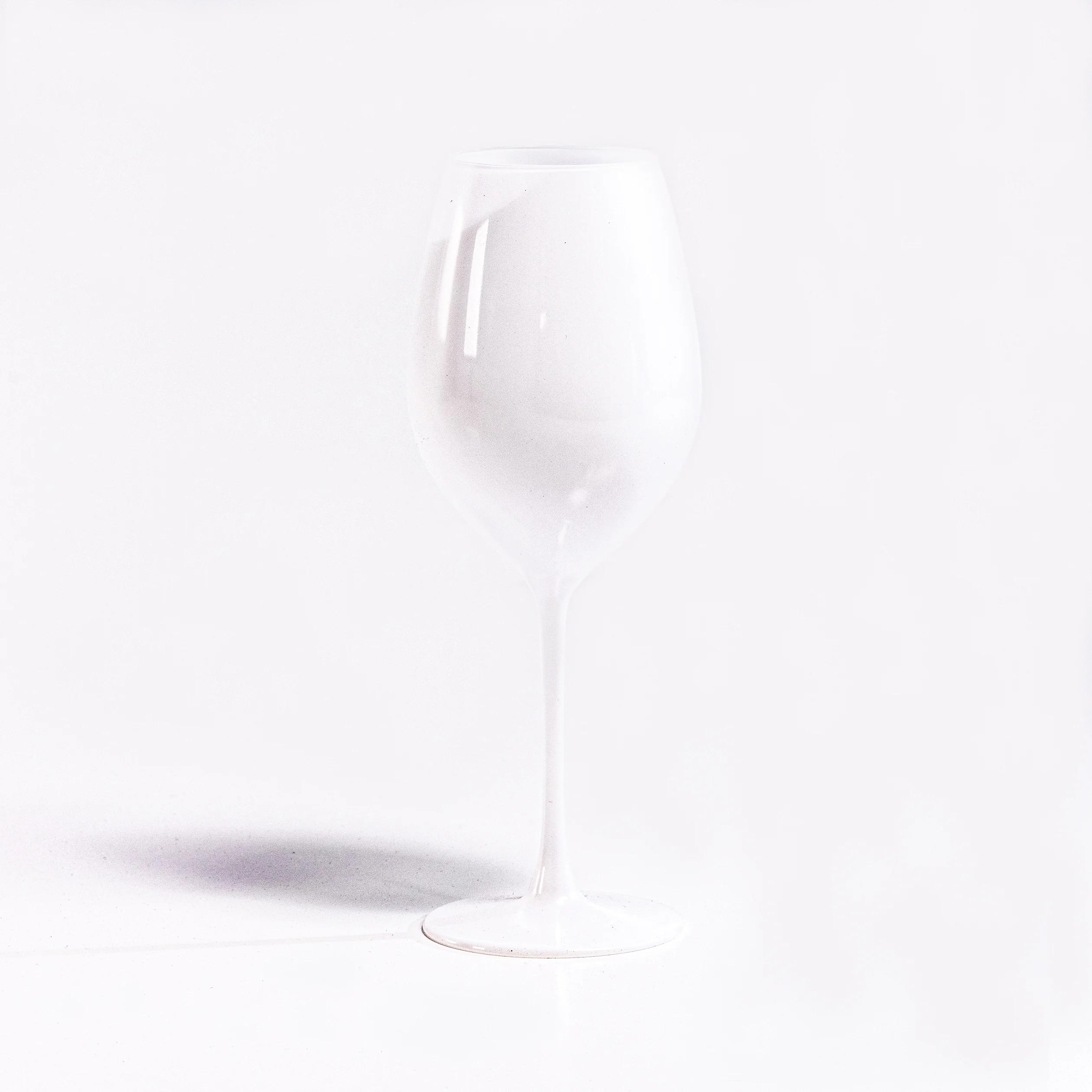 Monroe White Wine Glass rental