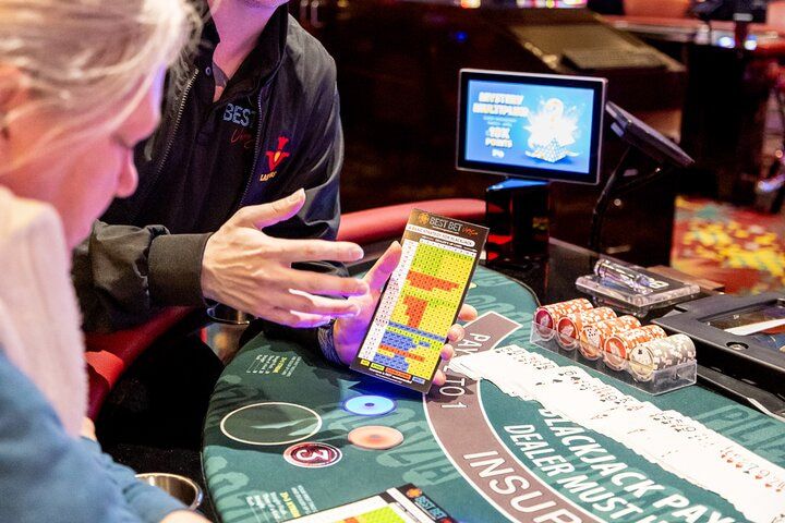 Vegas Casino Gaming Lessons: Real Table Training Downtown — photo 4