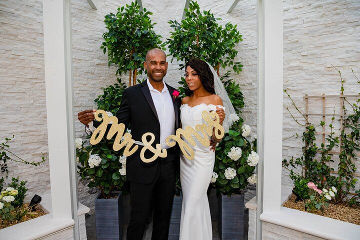 Bliss Chapel Vegas Wedding: Luxury Package & Transport — photo 4