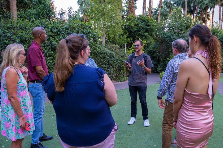 Vegas Strip Small Group Walk: Drink & Hidden Gems Tour — photo 1