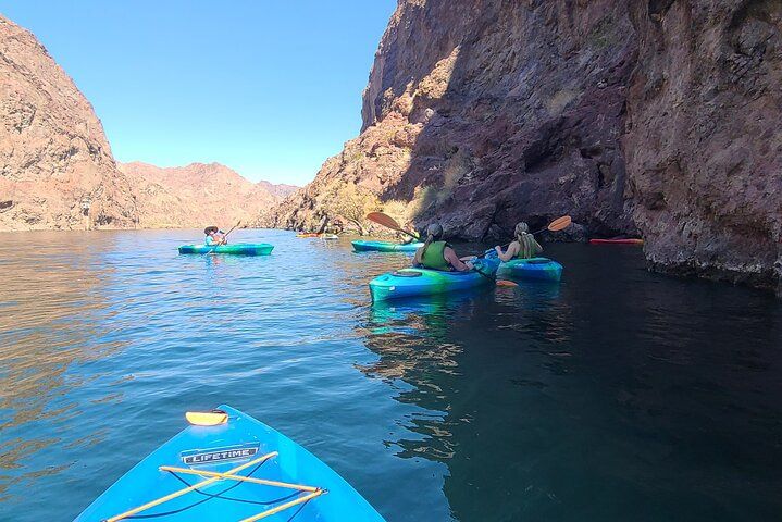 4-Hour Emerald Cave Kayak with Wildlife and Swim Stops — photo 4