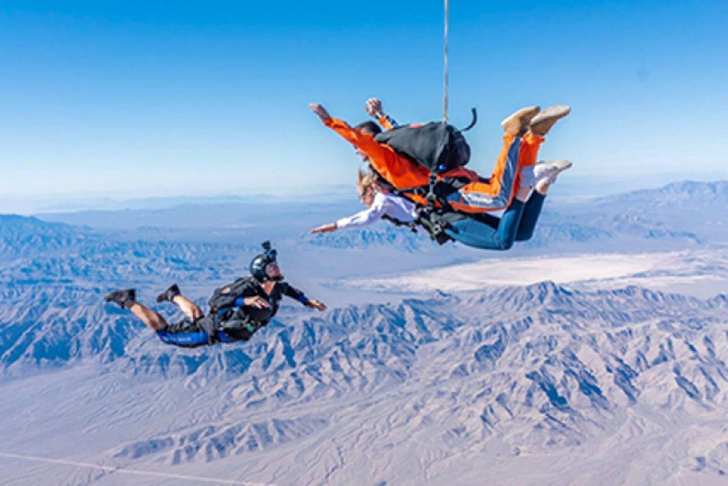 Las Vegas Tandem Skydive from 15,000 ft with Hotel Pickup — photo 2