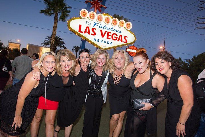 Vegas Strip Limo Photo Tour: Professional Photographer — photo 4