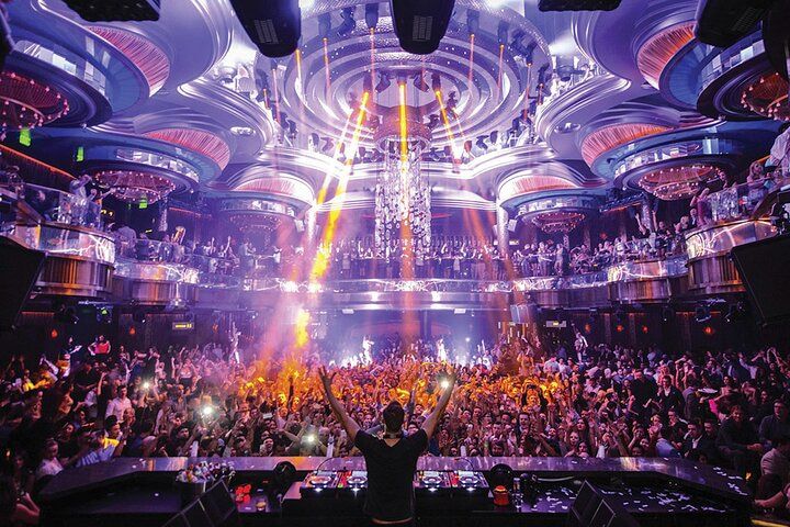 Las Vegas Club Crawl: Party Bus & VIP Entry — photo 4