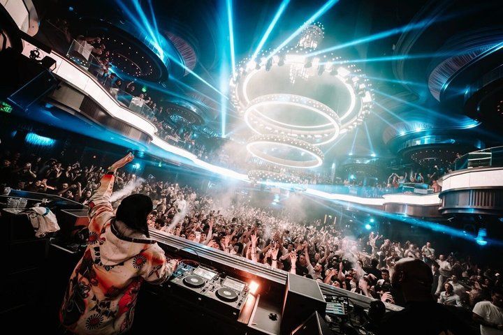 Vegas VIP Club Crawl: 4 Venues, Express Entry & Party Bus — photo 2
