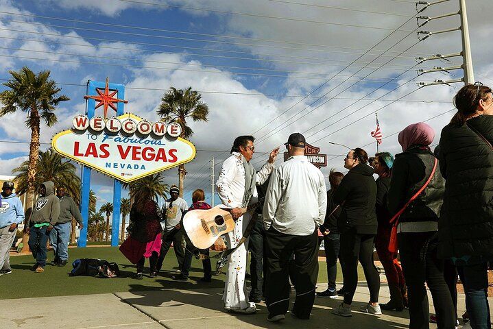 Seven Magic Mountains Las Vegas Sign Desert Art Tour — photo 4