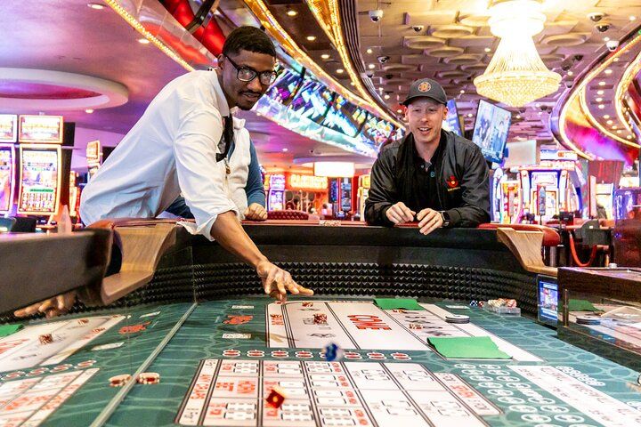Vegas Casino Gaming Lessons: Real Table Training Downtown — photo 2