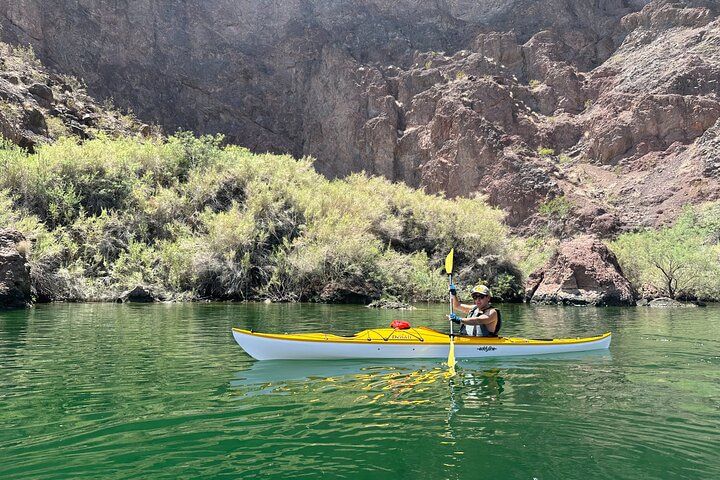 4-Hour Willow Beach Emerald Cave Guided Kayak Vegas — photo 4
