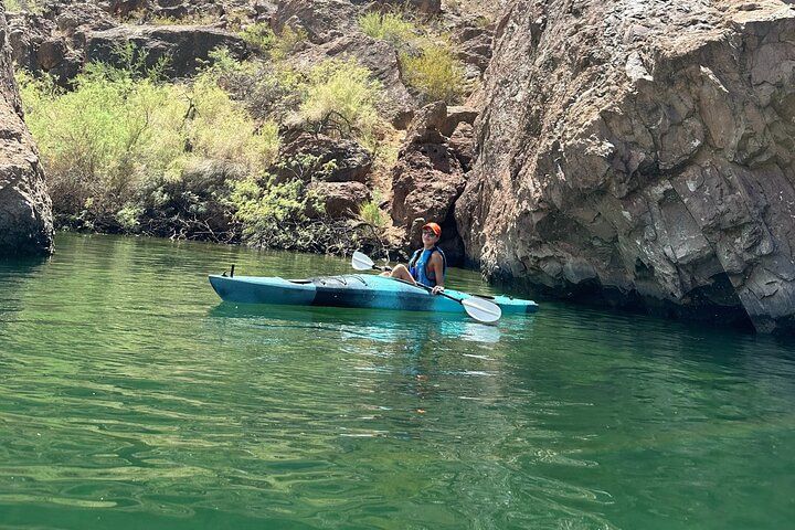 4-Hour Willow Beach Emerald Cave Guided Kayak Vegas — photo 1