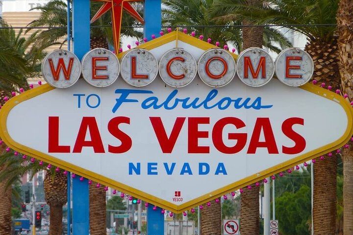 Seven Magic Mountains Las Vegas Sign Desert Tour — photo 2