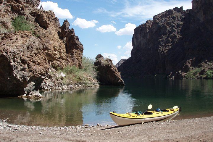 9-Hour Willow Beach Colorado River Kayak with Lunch Vegas — photo 3